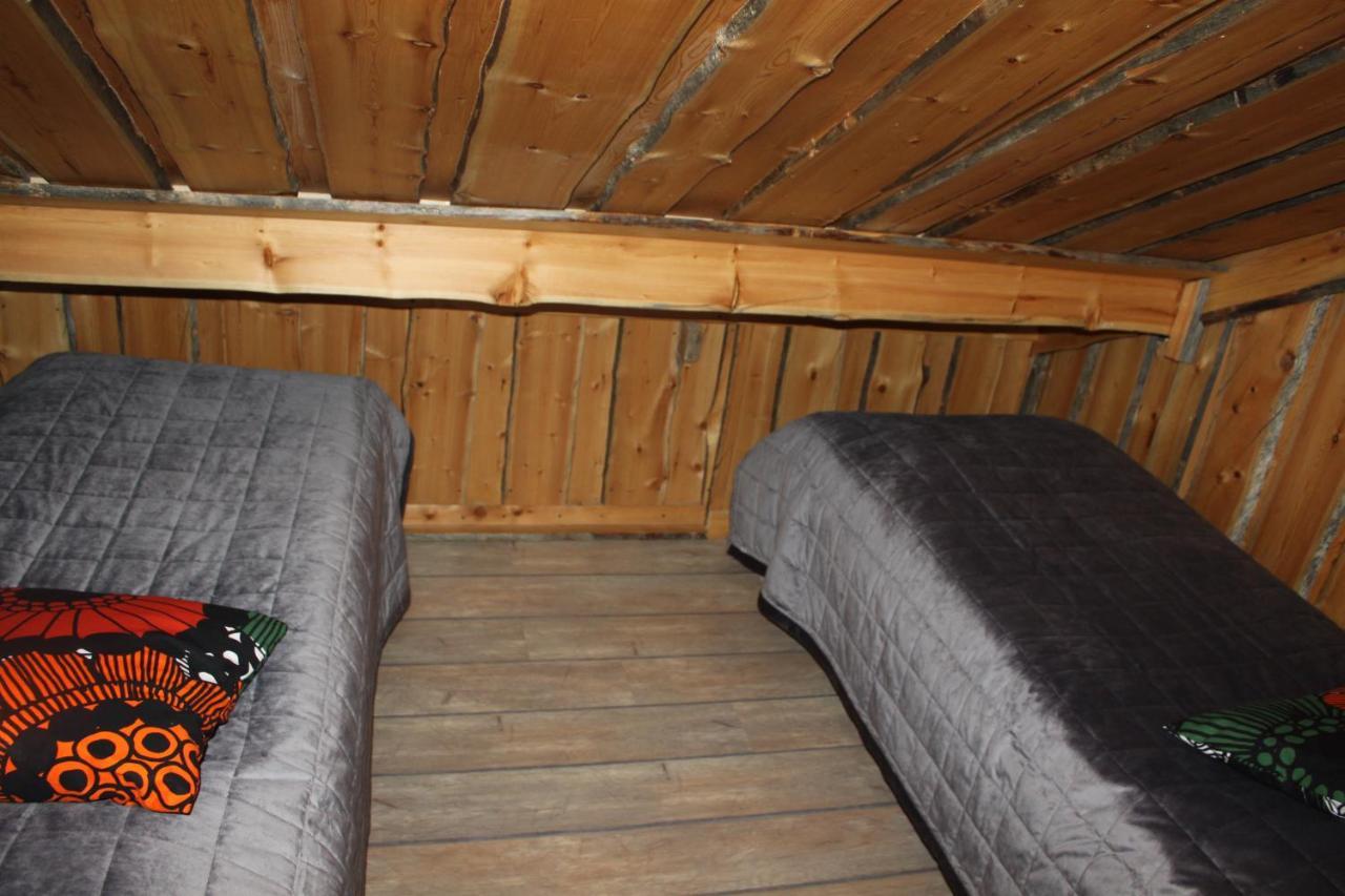 Levikaira Apartments - Log Cabins Екстериор снимка